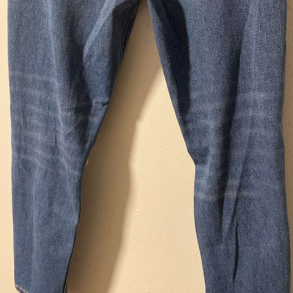 American Eagle Light Wash Distressed Mom Jeans (2 Regular) - Picture 4 of 9